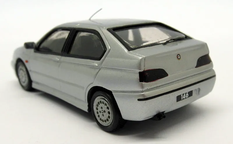 Alezan 1/43 Scale Resin - AR6 Alfa Romeo 146 1.8L Twin Spark 16V Silver 1999