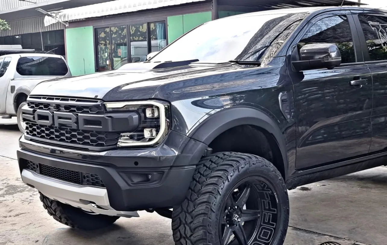 NEXT-GEN XLT, SPORT,  WILDTRAK - RAPTOR WIDE BODY KIT, FRONT BUMPER & REAL RAPTOR GRILL (  WORLDWIDE SHIPPING )