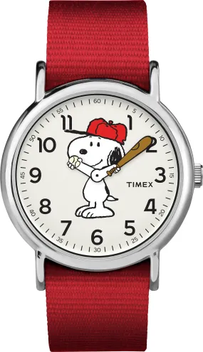 Timex Unisex TW2R41400 Weekender x Peanuts: Snoopy Nylon Slip-Thru